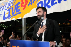 Кандидатът на демократите Зохранан Мамдани печели изборите за кмет на Ню Йорк