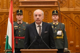 Президентът на Унгария настоя за прекратяване на нападенията срещу унгарци в Украйна