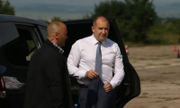 Престрелка! Разкриха коварен план на Радев, картите са на масата