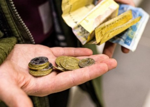 Украйна се разделя с копейката в опит да се отдалечи още повече от Русия