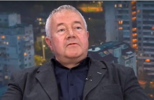 Х. Александров: Фракцията на Доган да не се конфронтира с Пеевски, ще мине като парен валяк през тях