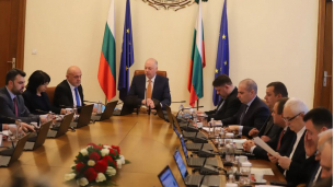 Политолог каза какво може да свали кабинета, няма да е вот на недоверие