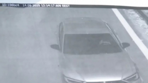 Безумец хвърчи със 180 км/ч, без колан и говори по телефона