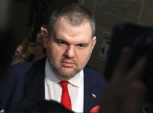 Пеевски: Говорих с премиера. Всичко е в ръцете на Борисов дали ще хвърли държавата в бездната