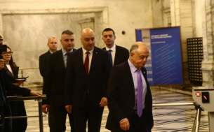 Мрежата клокочи: Нахалството на ДБ ескалира до степен на нетърпимост