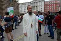 Членове на Св. Синод около митрополит Николай отново се опитват да направят епископ скандалния Дионисий