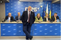 Най-голямата заплаха за Борисов е всички да разберат, че е слуга на Пеевски