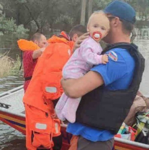 Спасителите ще помогнат за превозването на жителите на наводнените райони от Херсонска област в други региони