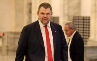 Тезата на Пеевски за държава с главно Д заслужава похвала - бабината им трънкина на лафовете за завладяната държава