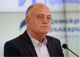 Генералчето Атанасов : В лицето на Спецов назначиха един счетводител