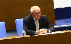 Парламентът привиква Главчев и още куп министри, проблемите са страшно много