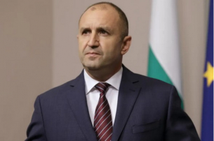 Президентът събира ГЕРБ-СДС и ПП-ДБ на консултации за редовен кабинет