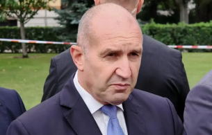 Радев нарече изявлението на Борисов &quot;евтин политически театър&quot; и обяви че още утре ще...