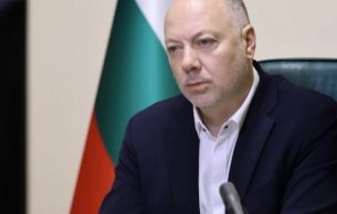 Кабинетът осигурява коледни добавки на пенсионерите. Тристранката обсъжда здравното осигуряване и Кодекса на труда